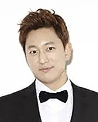 韩锡俊 Seok-joon Han照片