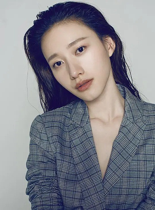 郭泱 Yang Guo照片