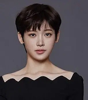 洪书英 Seo-young Hong照片