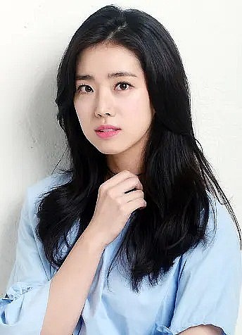 韩恩书 Eun-seo Han照片