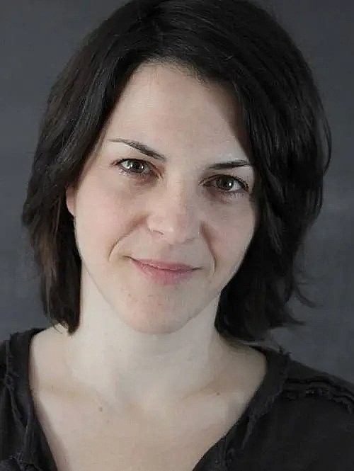 史黛西·帕松 Stacie Passon照片