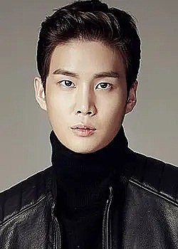 Hong Seung Hwi照片
