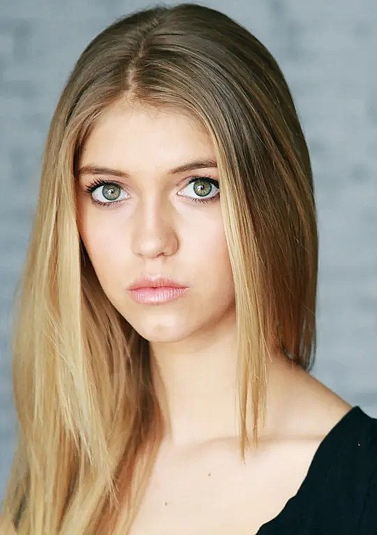 莱希·德贝内代托 Lexi DiBenedetto照片
