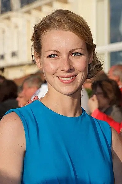 Fleur Lise Heuet照片
