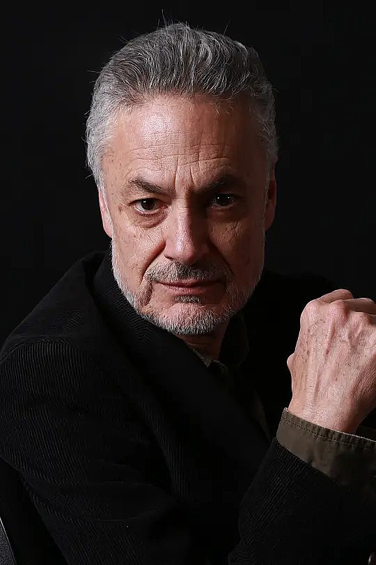 阿图罗·里奥斯 Arturo Ríos照片