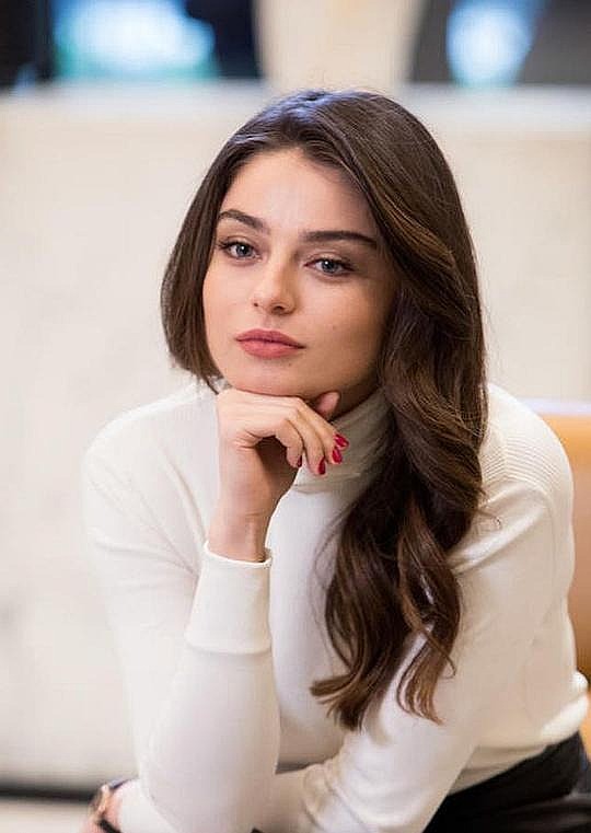 艾恰·艾欣·图兰 Ayça Aysin Turan照片