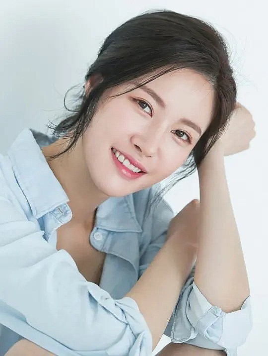 文秀彬 Soo-bin Moon照片