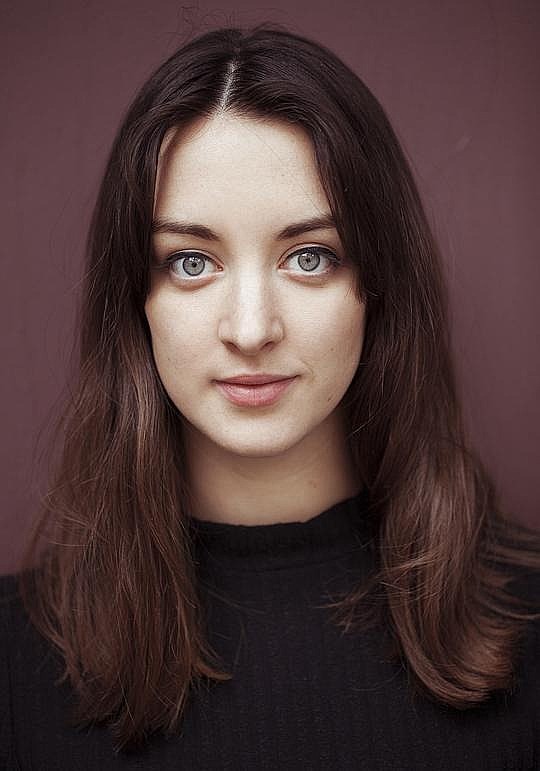 劳拉·普埃奇 Laura Puech照片