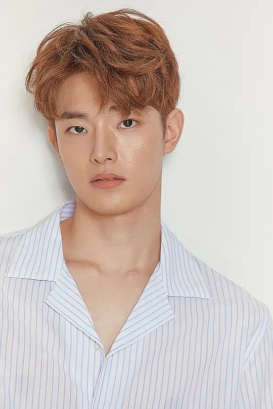 刘正宇 Jung-woo Yoo照片