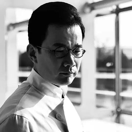 石倚洁 Yijie Shi照片