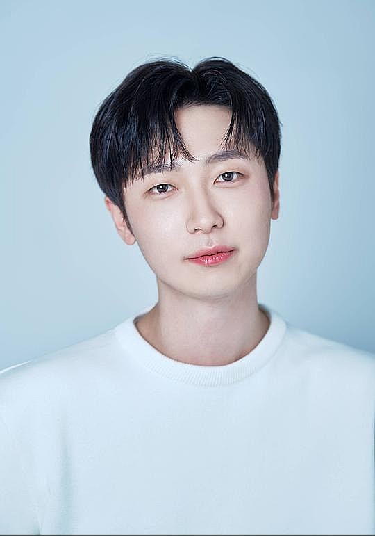 郑辰奂 Jin-hwan Jeong照片