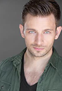 德里克·耶茨 Derek Yates照片