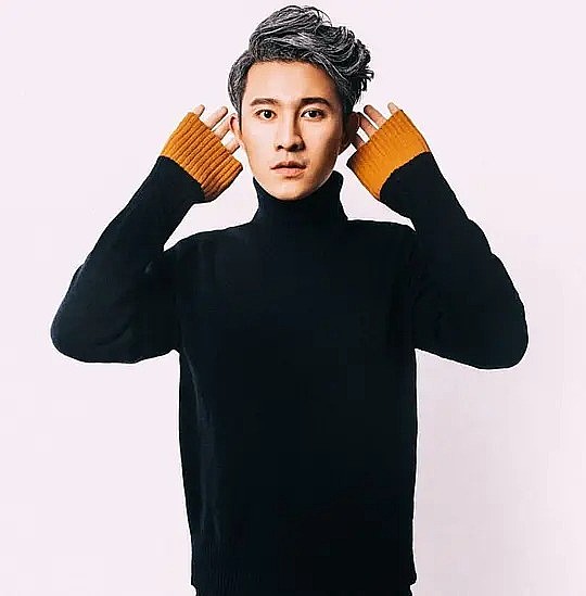 何志龙 Zhilong He照片