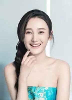 杨雅歆然 Yaxinran Yang照片
