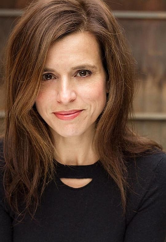 丽兹·赫登斯 Liz Heldens照片