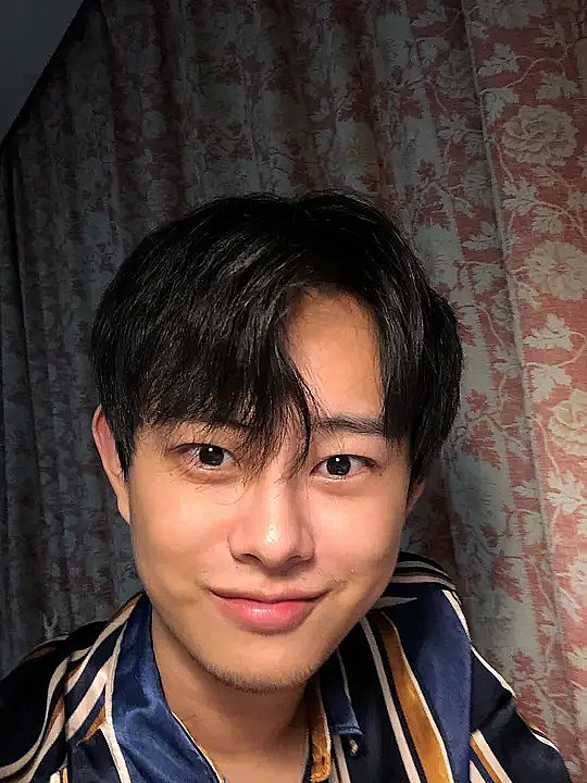 周萌龙 Menglong Zhou照片