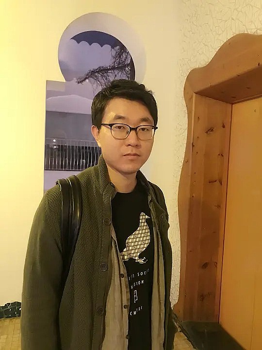 白冰照片