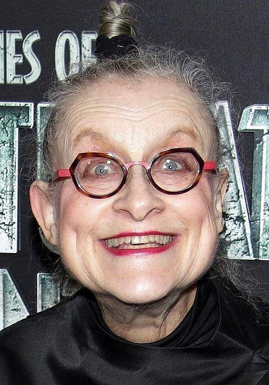 乔伊斯·罗宾斯 Joyce Robbins照片