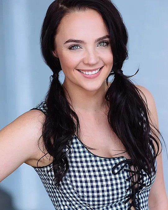 史蒂芙·林恩·琼斯 Stevie Lynn Jones照片