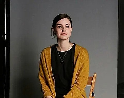 劳瑞·纳恩 Laurie Nunn照片