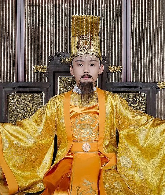丁宇翾 Yuxuan Ding照片