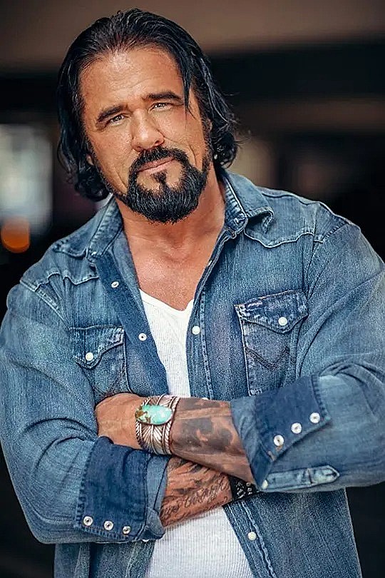 马库斯·拉沃伊 Marcus LaVoi照片