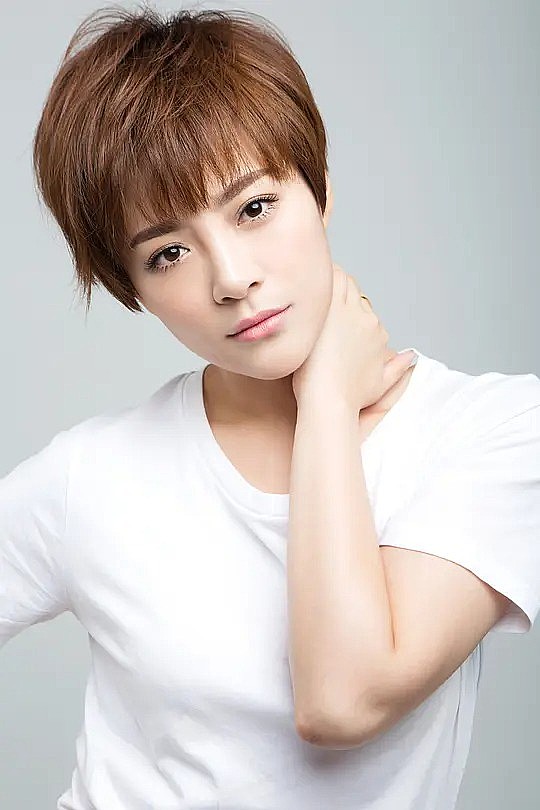 周芸 Yun Zhou照片
