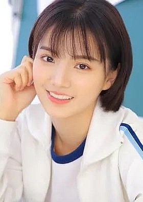 倪言 Yan Ni照片