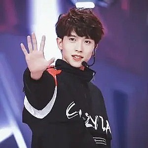 丁飞俊 Feijun Ding照片