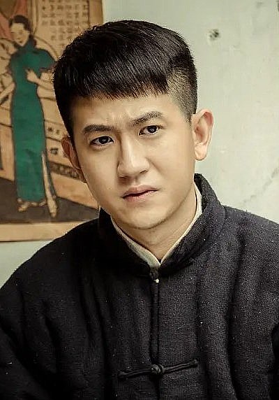韩宇辰 Yuchen Han照片