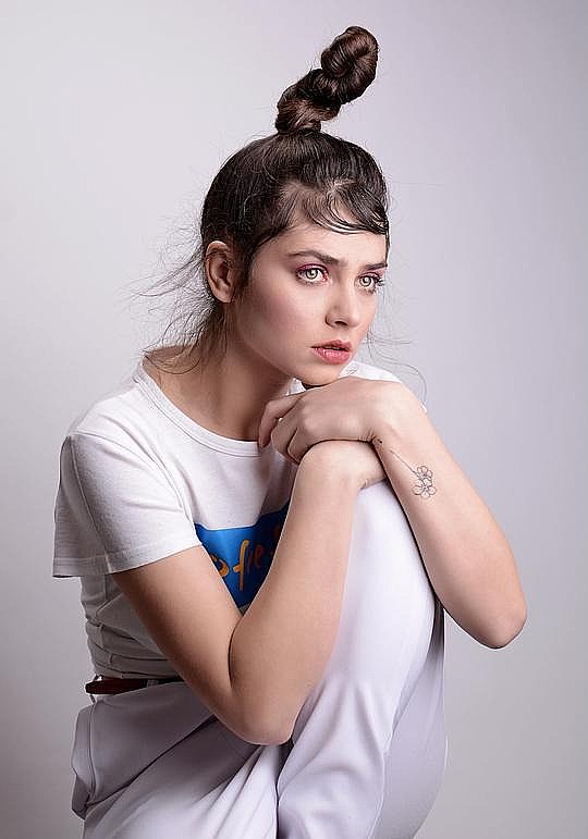 娜塔莎·彼得罗维奇 Natasha Petrovic照片