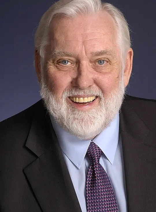 Jim Brochu照片
