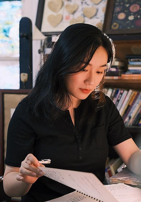 李里 Li Li照片