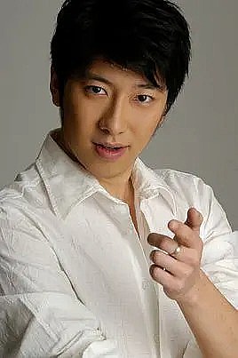 李云飞 Yunfei Li照片