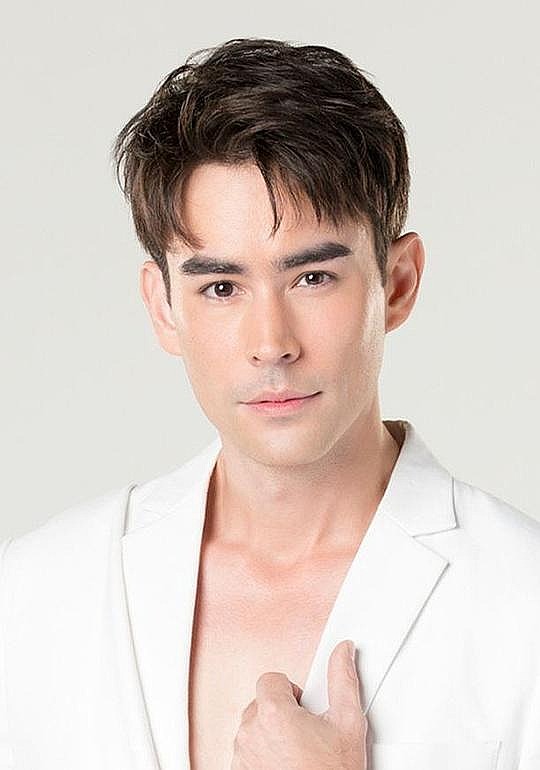 路易斯·赫斯 Louis Hesse照片