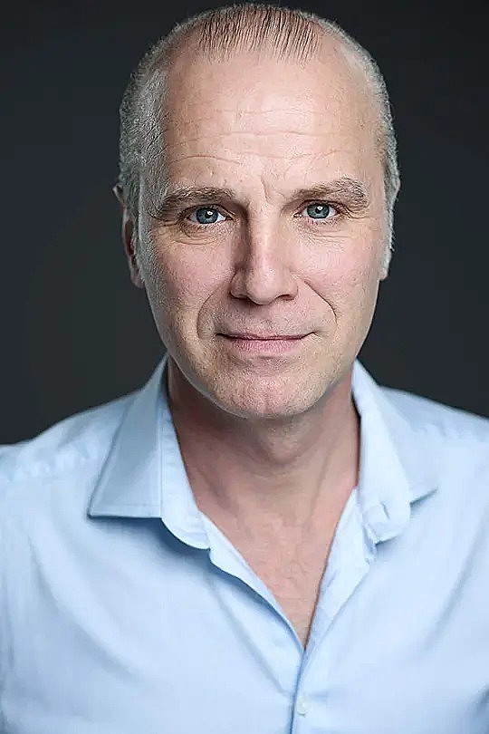 劳伦斯·波萨 Laurentiu Possa照片