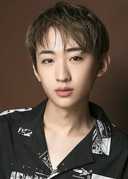 郑鹏 Peng Zheng照片