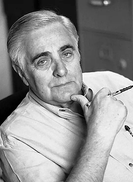 休·艾尼斯沃斯 Hugh Aynesworth照片