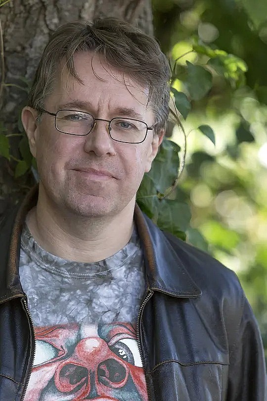阿拉斯泰尔·雷诺兹 Alastair Reynolds照片