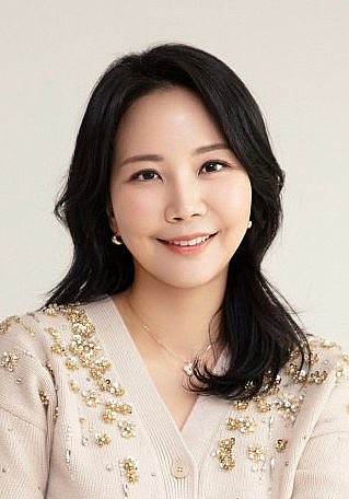 金芝云 Jiwoon Kim照片