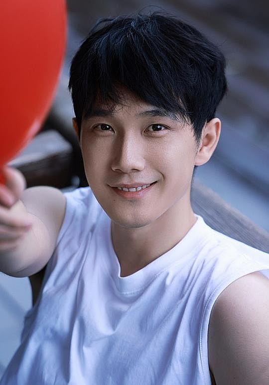 宋一雄 Yixiong Song照片