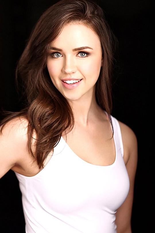 莉莲·道塞特-罗奇 Lillian Doucet-Roche照片