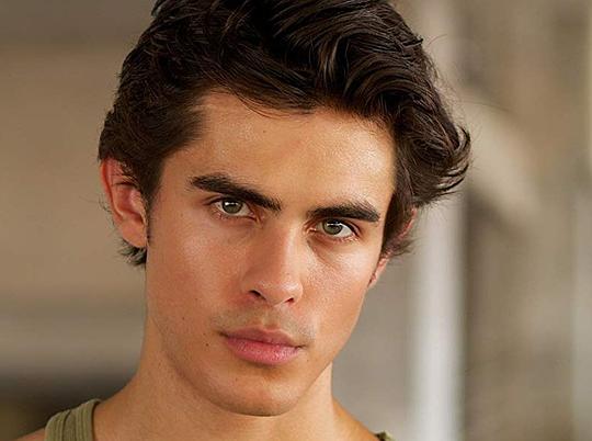 CG刘易斯 CG Lewis照片