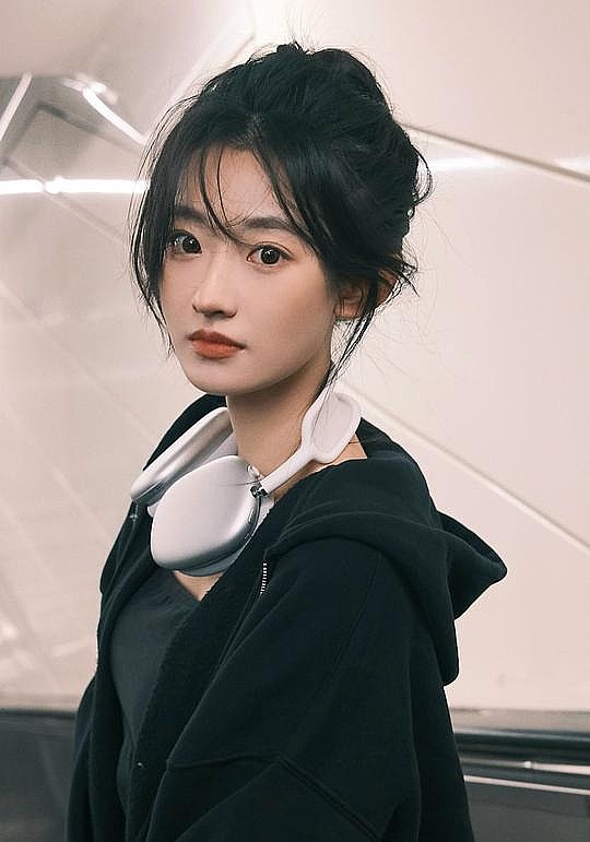 杨雨潼 Yutong Yang照片