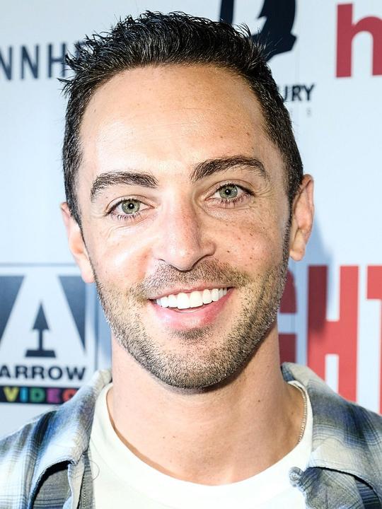 扎克·艾弗里 Zach Avery照片