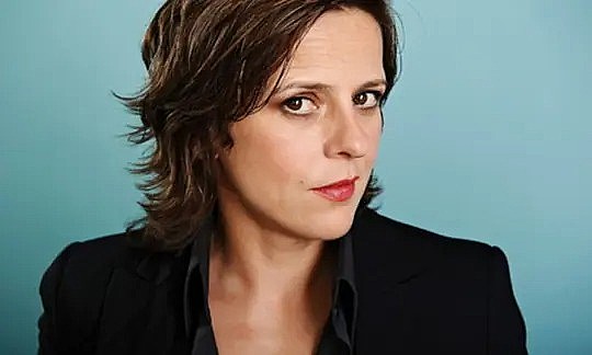 Rhona Cameron照片