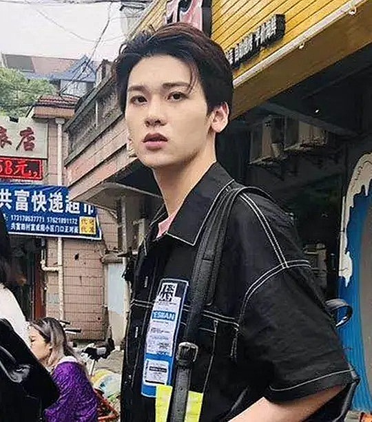 罗震宇 Zhenyu Luo照片