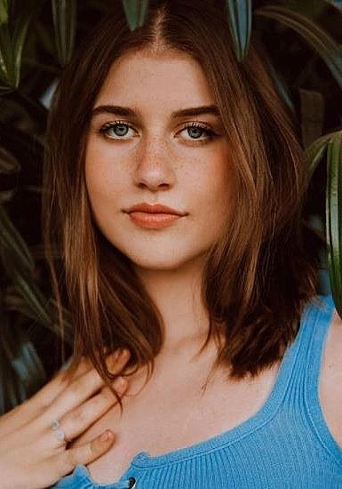 布鲁克·伊丽莎白·巴特勒 Brooke Elizabeth Butler照片