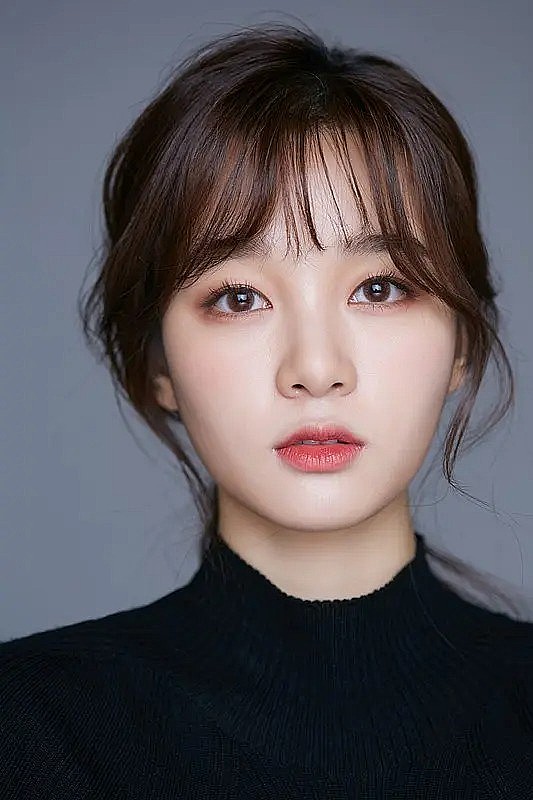 金舒延 Kim Seo Yeon照片
