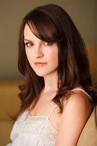 卡拉·盖洛 Carla Gallo照片